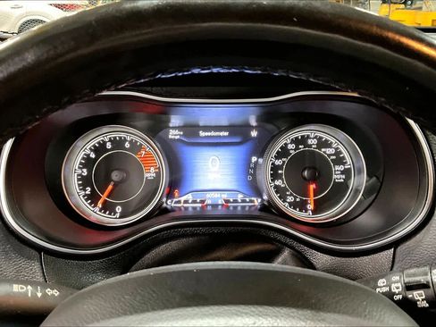 Used 2020 Jeep Cherokee Limited image 26