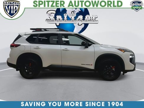 Used 2025 Nissan Rogue SV AWD/4WD image 9