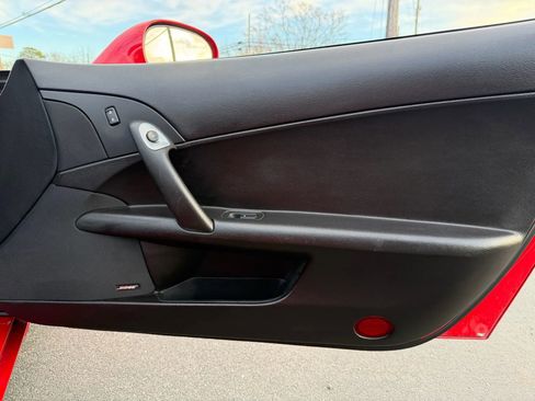 Used 2006 Chevrolet Corvette Convertible w/ Preferred Equipment Group image 22