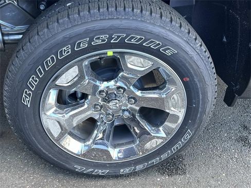 New 2026 RAM 1500 4x4 Crew Cab image 10