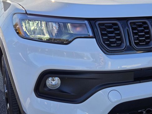 New 2026 Jeep Compass Latitude image 3