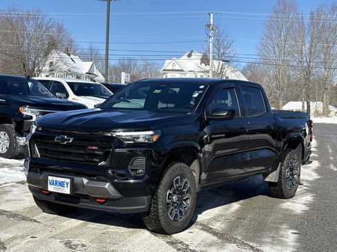 Used 2023 Chevrolet Colorado Z71 w/ Z71 Convenience Package 2 AWD/4WD image 8