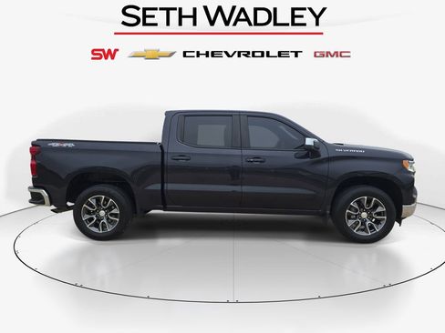 Used 2023 Chevrolet Silverado 1500 LT AWD/4WD image 8