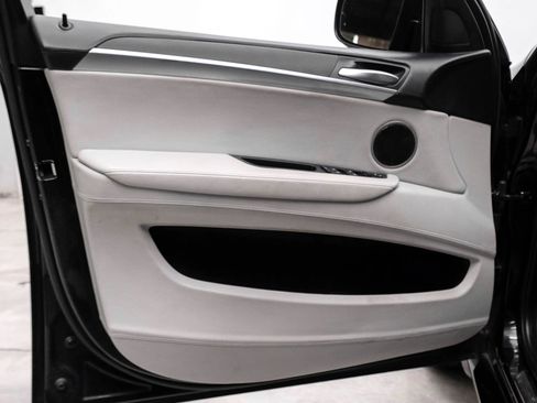 Used 2014 BMW X6 M image 35