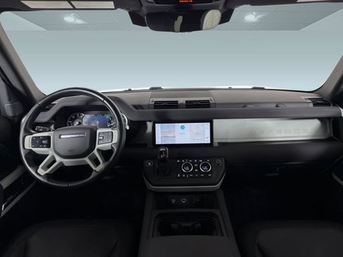 Used 2023 Land Rover Defender 110 X-Dynamic SE image 4