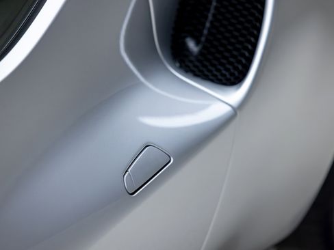 Used 2023 Ferrari 296 GTS image 28