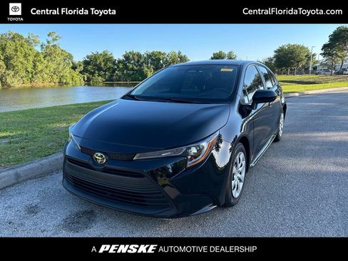 Used 2025 Toyota Corolla LE FWD image 1