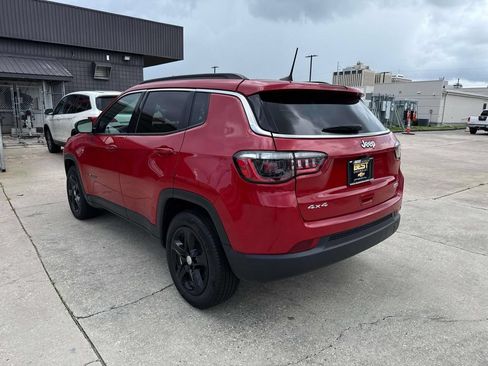 Used 2024 Jeep Compass Latitude w/ Altitude Special Edition AWD/4WD image 5