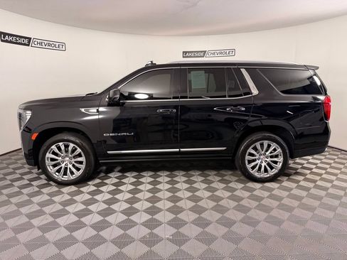 Used 2024 GMC Yukon Denali w/ Denali Reserve Package AWD/4WD image 3