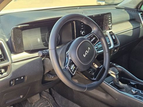 Used 2022 Kia Sorento S w/ Panoramic Sunroof Package FWD image 23