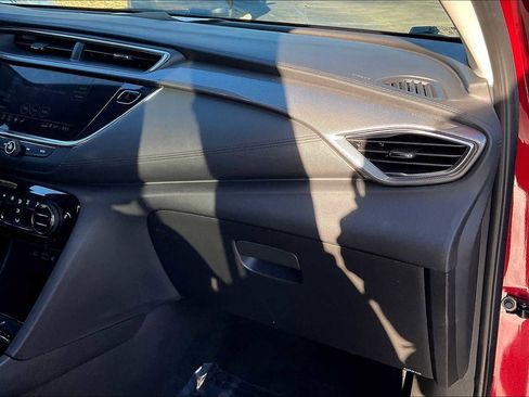 Certified 2022 Buick Encore GX Essence w/ Experience Buick Package image 15