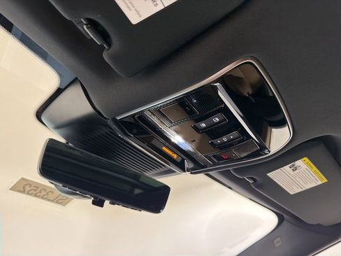 New 2026 Land Rover Range Rover Sport Dynamic SE image 18