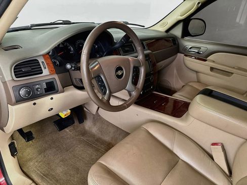 Used 2013 Chevrolet Tahoe LTZ RWD image 30