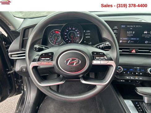 Used 2023 Hyundai Elantra SEL w/ Cargo Package FWD image 14