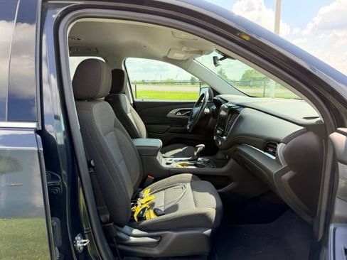 Certified 2021 Chevrolet Traverse LT FWD image 11
