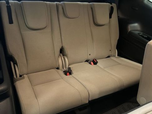 Used 2024 Subaru Ascent Premium w/ Convenience Package image 17