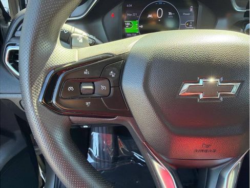 Used 2023 Chevrolet Bolt EUV LT w/ Driver Confidence Package FWD image 9