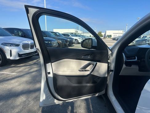 Certified 2026 BMW X2 xDrive28i image 8