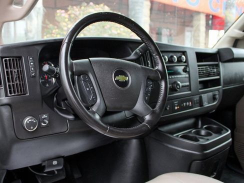 Used 2020 Chevrolet Express 3500 w/ Driver Convenience Package RWD image 17