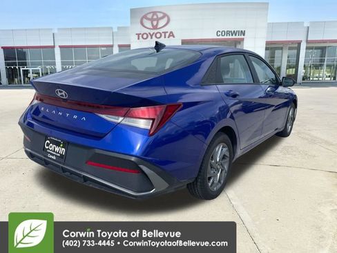 Used 2024 Hyundai Elantra SEL FWD image 5