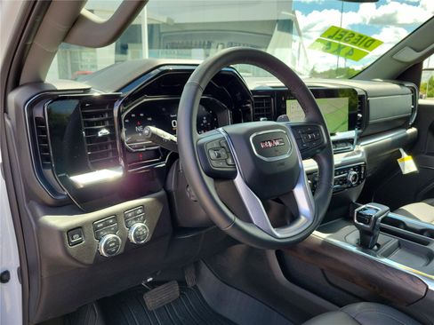 Used 2025 GMC Sierra 1500 SLT w/ SLT Premium Plus Package AWD/4WD image 18