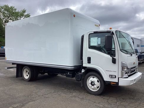 New 2024 Chevrolet Low Cab Forward RWD image 1