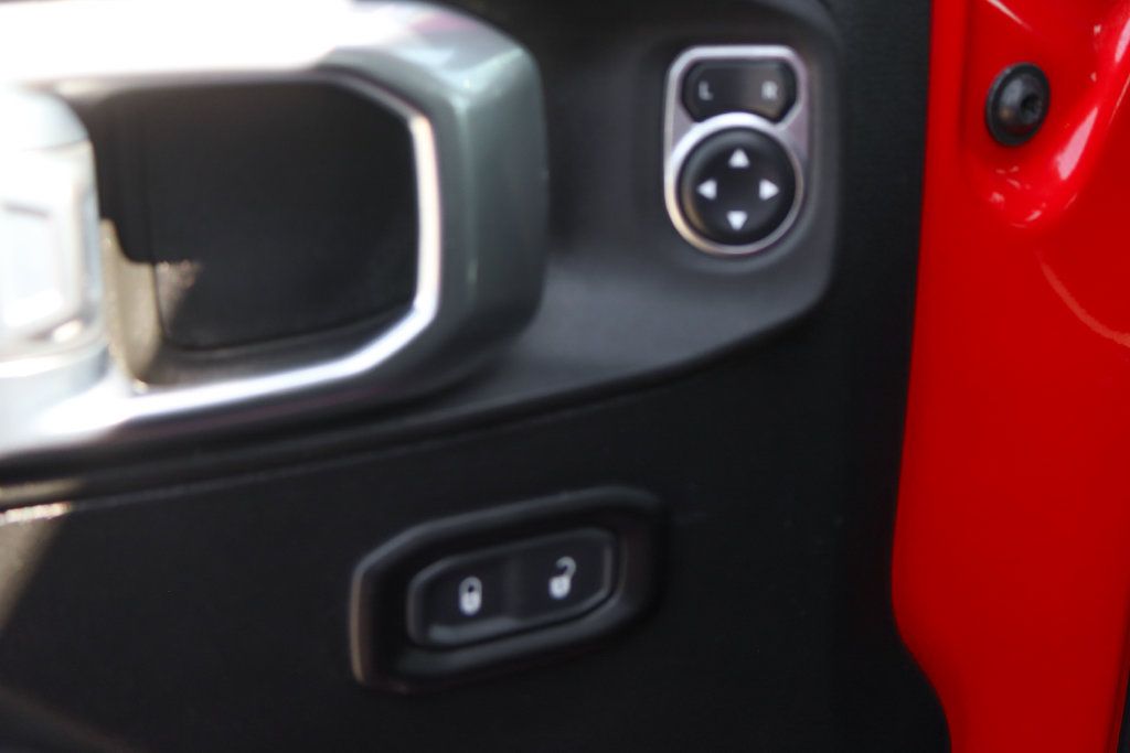 Used 2021 Jeep Wrangler Unlimited Rubicon AWD/4WD image 19