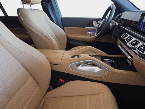 Certified 2024 Mercedes-Benz GLS 450 4MATIC image 10