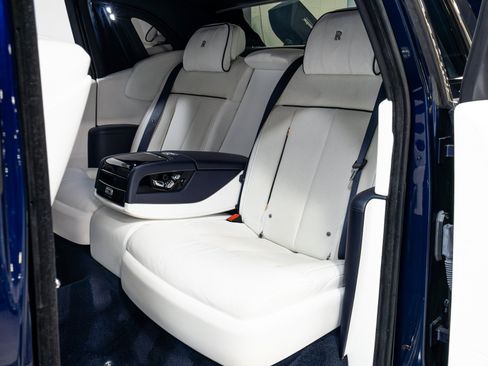 Used 2021 Rolls-Royce Phantom Sedan RWD image 47