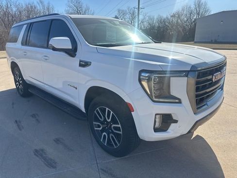 Used 2022 GMC Yukon XL AT4 image 7