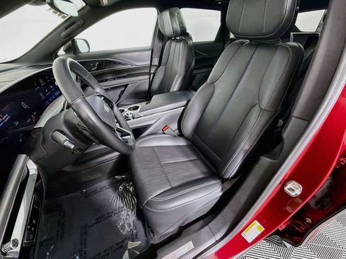 Used 2024 Cadillac Lyriq Luxury AWD/4WD image 21