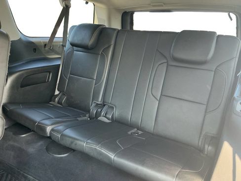 Used 2019 Chevrolet Suburban Premier AWD/4WD image 21