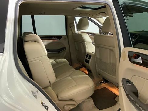 Used 2013 Mercedes-Benz GL 450 4MATIC image 29