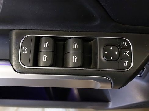 Used 2022 Mercedes-Benz GLB 250 GLB 250 image 24