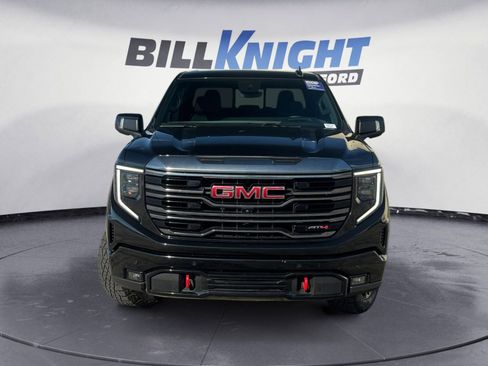 Used 2024 GMC Sierra 1500 AT4 w/ Technology Package image 8