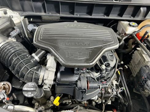 Used 2019 Cadillac XT5 Luxury image 30