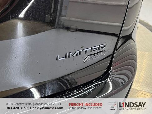 New 2026 Chrysler Pacifica Limited w/ S Appearance Package image 7