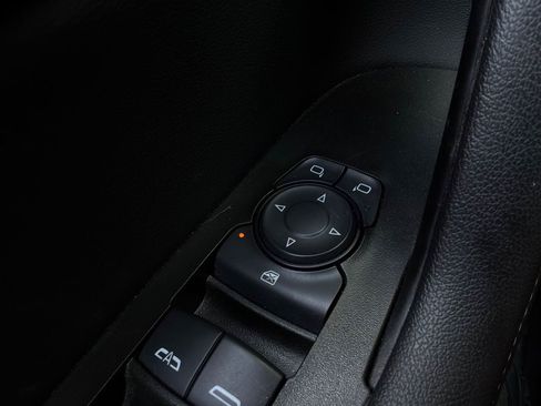 Used 2025 Chevrolet Blazer LT FWD image 22