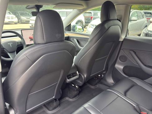 Used 2022 Tesla Model Y Long Range AWD/4WD image 19