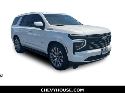 Used 2025 Chevrolet Tahoe High Country RWD image 1