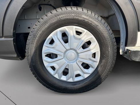 Used 2025 Ford Transit 250 Low Roof w/ Exterior Upgrade Package RWD image 9