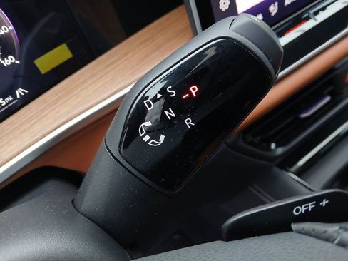 New 2026 Volkswagen Tiguan SEL R-Line image 24