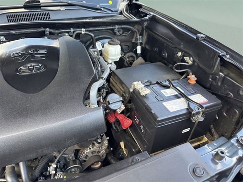 Used 2023 Toyota Tacoma TRD Sport image 29