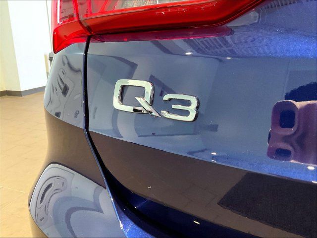 Used 2024 Audi Q3 2.0T Premium w/ Convenience Package AWD/4WD image 33