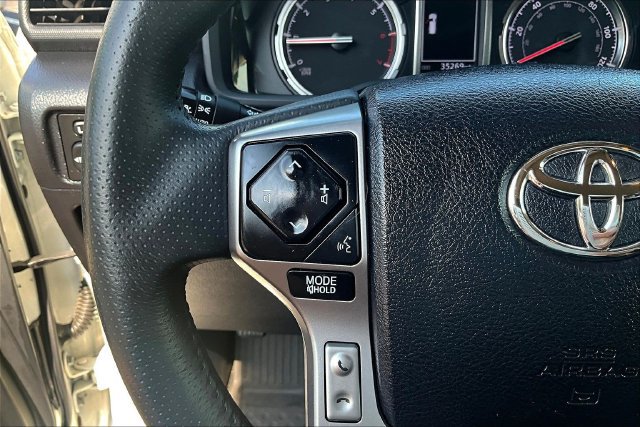 Used 2022 Toyota 4Runner Limited AWD/4WD image 11