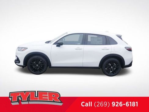 New 2026 Honda HR-V Sport image 4