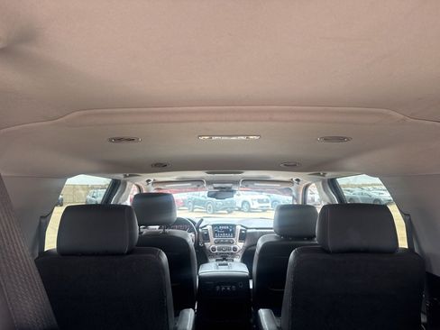 Used 2019 GMC Yukon XL SLT image 32