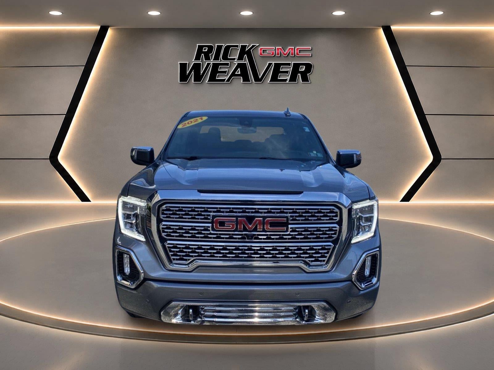 Used 2021 GMC Sierra 1500 Denali w/ Technology Package AWD/4WD image 10