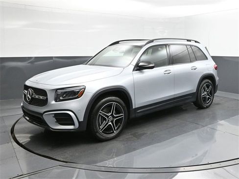 New 2024 Mercedes-Benz GLB 250 image 1