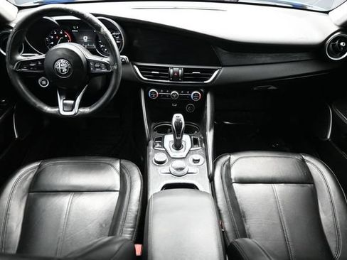 Used 2020 Alfa Romeo Giulia w/ Cold Weather Package RWD image 11